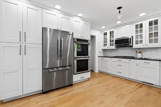 2311 Shoreham Highlands Street 31, St. Joseph Twp, MI 49085