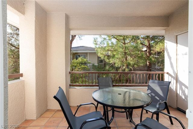 1000 Duckhorn Court 202, Las Vegas, NV 89144