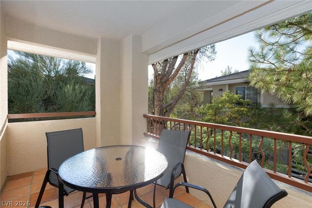 1000 Duckhorn Court 202, Las Vegas, NV 89144