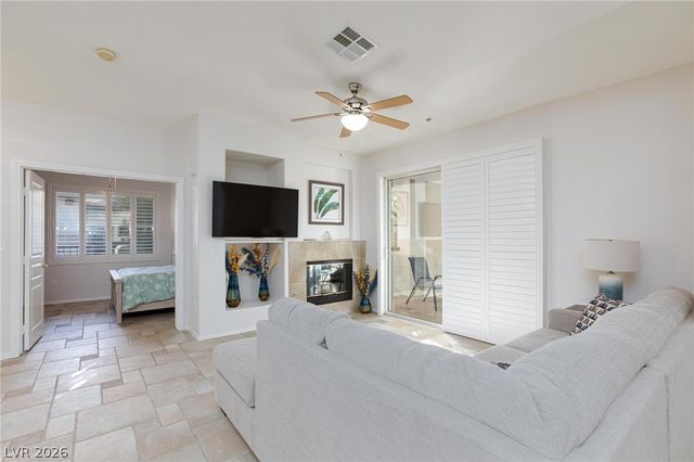 1000 Duckhorn Court 202, Las Vegas, NV 89144