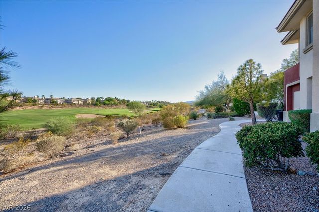 1000 Duckhorn Court 202, Las Vegas, NV 89144