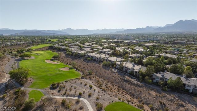 1000 Duckhorn Court 202, Las Vegas, NV 89144