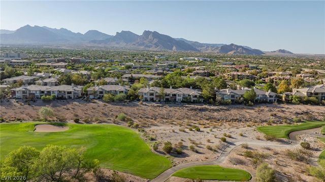 1000 Duckhorn Court 202, Las Vegas, NV 89144