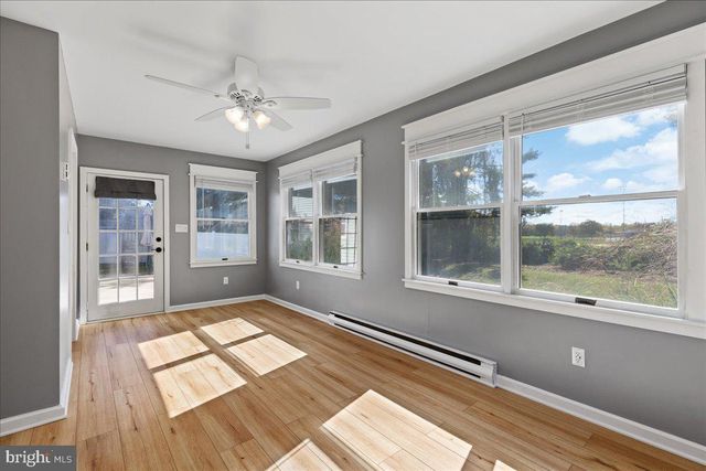 15 LESHIN LN, Hightstown, NJ 08520