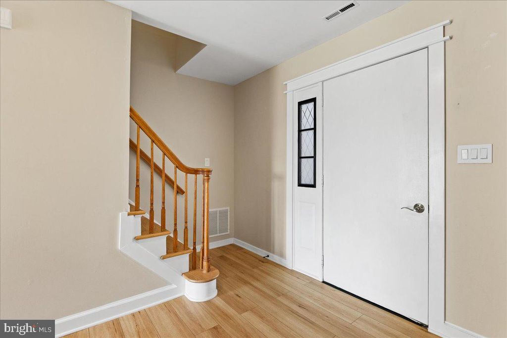 15 LESHIN LN, HIGHTSTOWN, NJ 08520 — photo 3