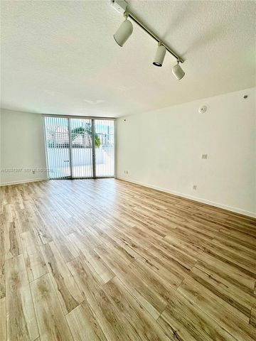 325 S Biscayne Boulevard 1116, Miami, FL 33131
