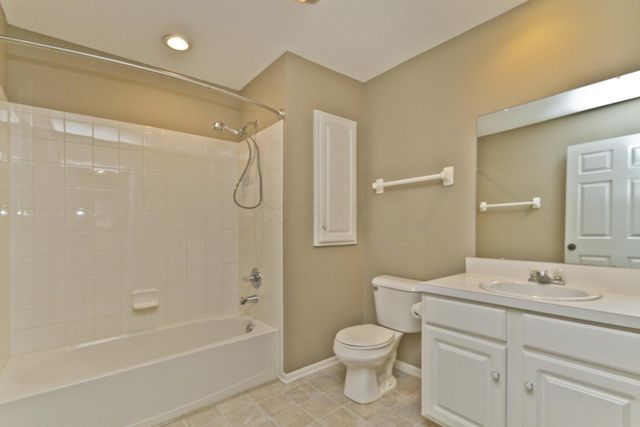 2055 Running Creek Place, Grove City, OH 43123