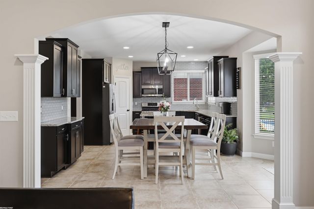 55300 Azinger Drive, Macomb, MI 48042