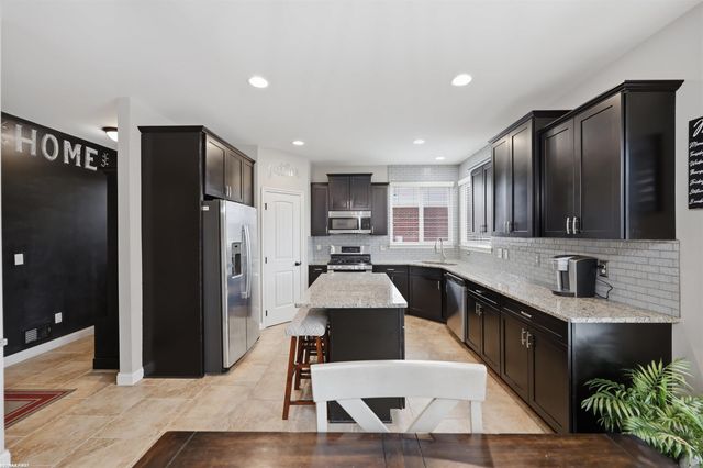 55300 Azinger Drive, Macomb, MI 48042