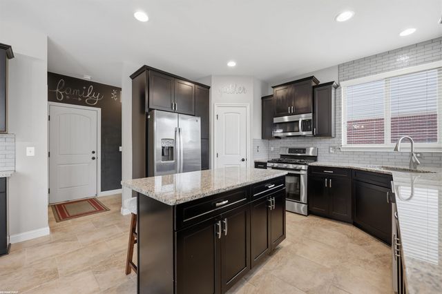 55300 Azinger Drive, Macomb, MI 48042