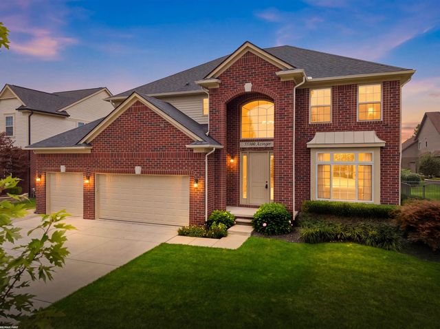 55300 Azinger Drive, Macomb, MI 48042