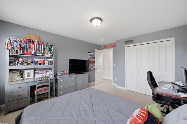 55300 Azinger Drive, Macomb, MI 48042
