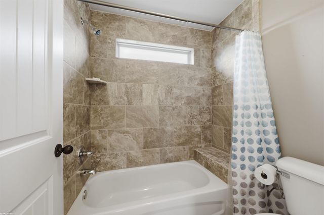 55300 Azinger Drive, Macomb, MI 48042