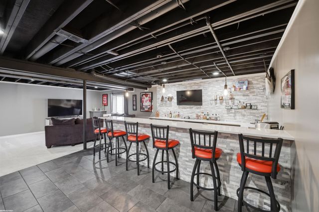 55300 Azinger Drive, Macomb, MI 48042
