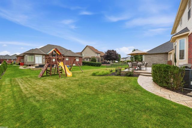 55300 Azinger Drive, Macomb, MI 48042