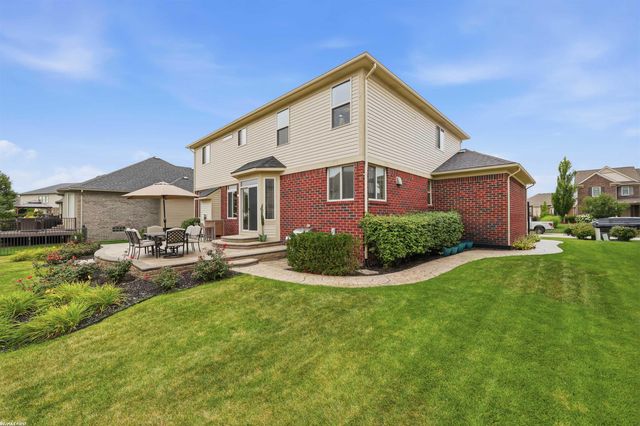 55300 Azinger Drive, Macomb, MI 48042