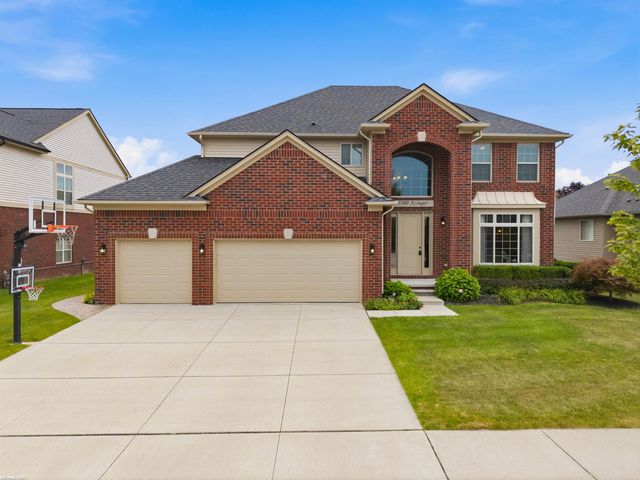 55300 Azinger Drive, Macomb, MI 48042