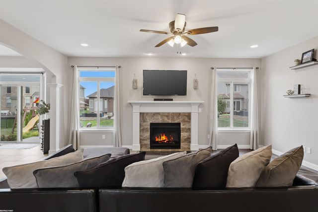 55300 Azinger Drive, Macomb, MI 48042