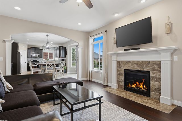 55300 Azinger Drive, Macomb, MI 48042