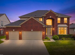 55300 Azinger Drive, Macomb, MI 48042