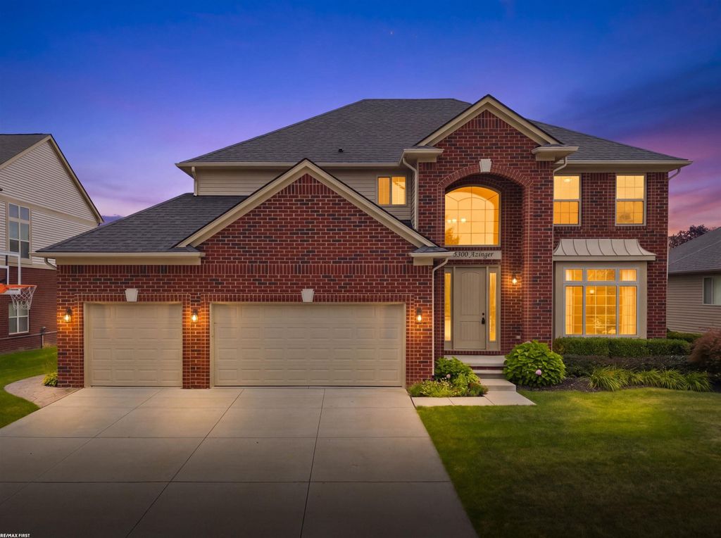 55300 Azinger Drive, Macomb, MI 48042