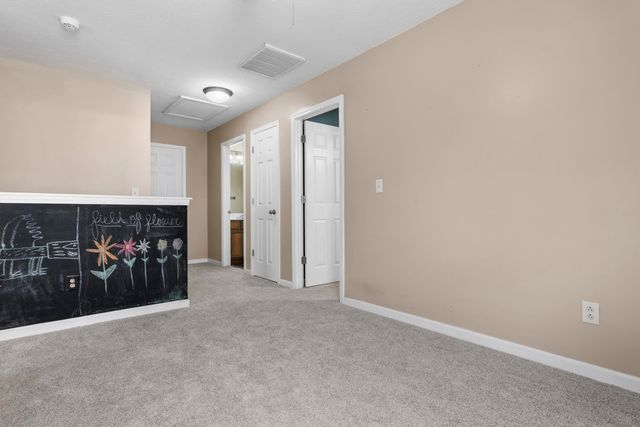 141 Meadow View Way, Georgetown, KY 40324