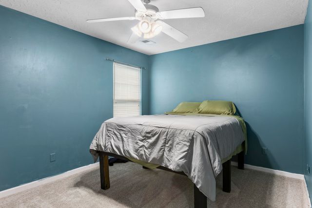 141 Meadow View Way, Georgetown, KY 40324