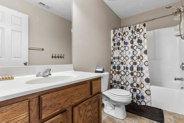 141 Meadow View Way, Georgetown, KY 40324