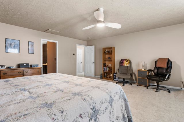 141 Meadow View Way, Georgetown, KY 40324