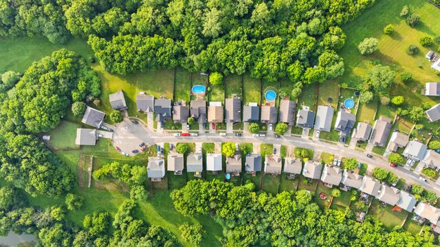 141 Meadow View Way, Georgetown, KY 40324