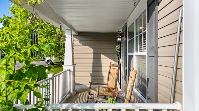 141 Meadow View Way, Georgetown, KY 40324