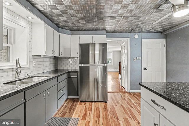 34 S MANHEIM ST, Annville, PA 17003