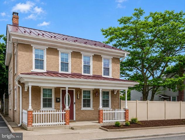 34 S MANHEIM ST, Annville, PA 17003