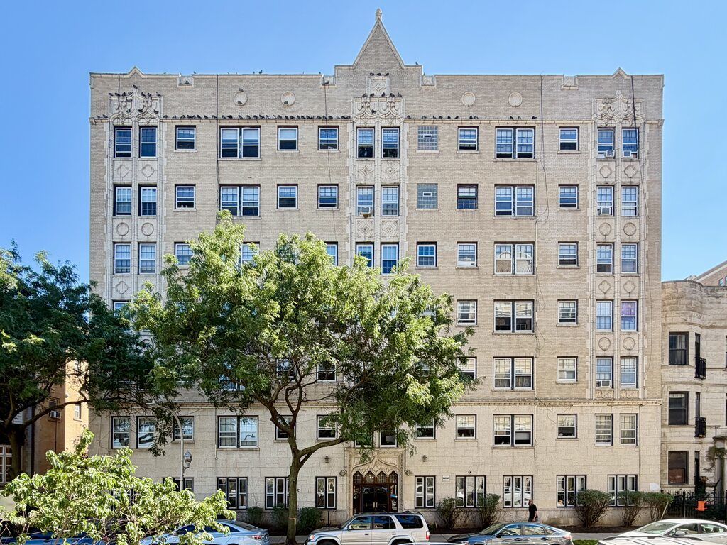 917 W EASTWOOD Avenue 310, Chicago, IL 60640