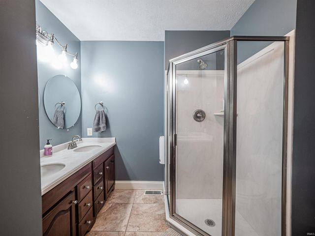 532 E Meade Drive, Evansville, IN 47715