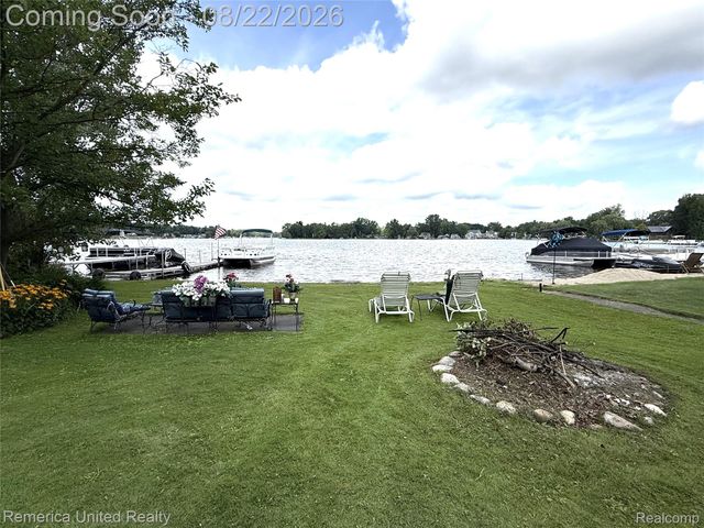 12035 Read Road, Hartland Township, MI 48430