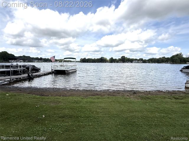 12035 Read Road, Hartland Township, MI 48430