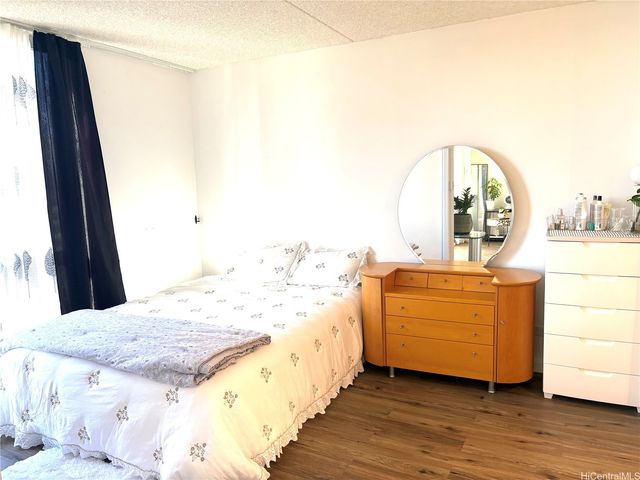 469 Ena Road 1512, Honolulu, HI 96815