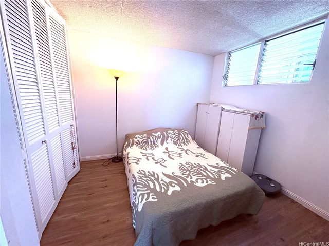 469 Ena Road 1512, Honolulu, HI 96815