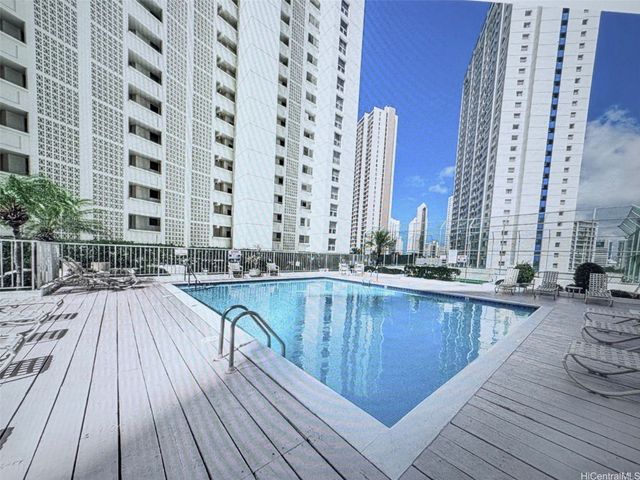 469 Ena Road 1512, Honolulu, HI 96815