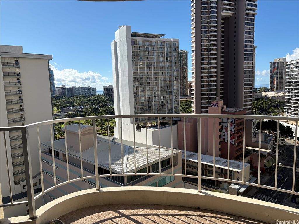 469 Ena Road 1512, Honolulu, HI 96815