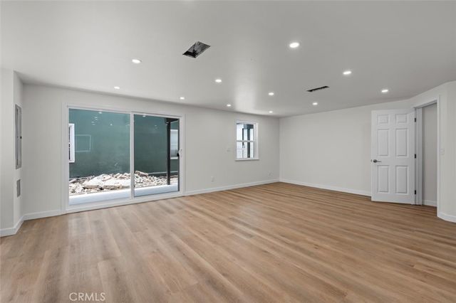925 Manhattan Avenue, Hermosa Beach, CA 90254