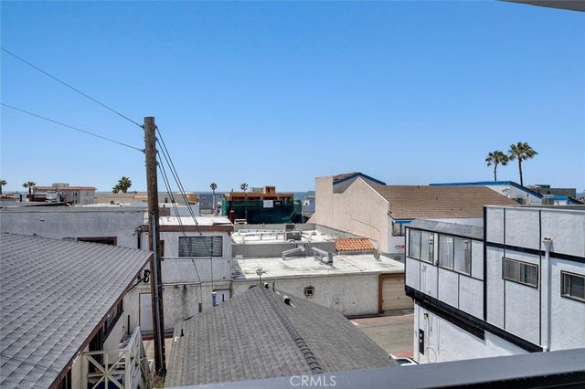 925 Manhattan Avenue, Hermosa Beach, CA 90254