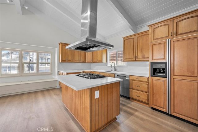 925 Manhattan Avenue, Hermosa Beach, CA 90254