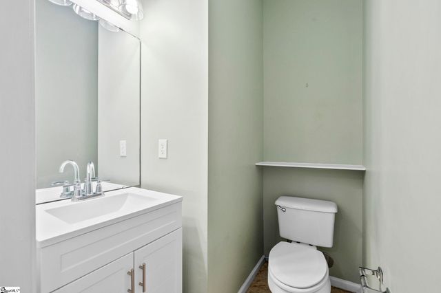 22 Stonewater Drive, Simpsonville, SC 29680