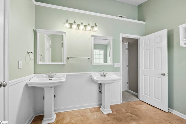 22 Stonewater Drive, Simpsonville, SC 29680