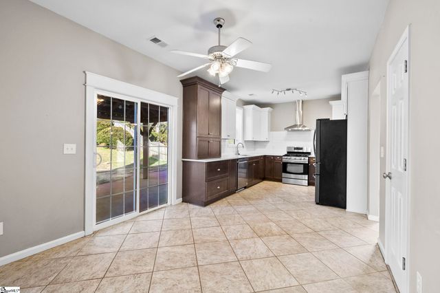 22 Stonewater Drive, Simpsonville, SC 29680