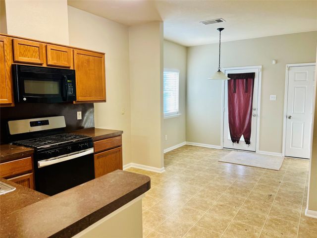 1721 Claremont Garden Circle, Houston, TX 77047
