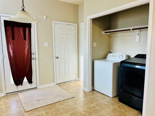 1721 Claremont Garden Circle, Houston, TX 77047