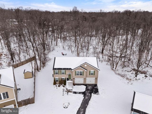 111 HOSTA, Martinsburg, WV 25401